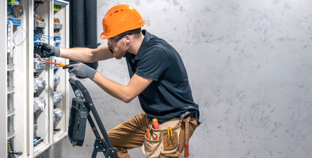 Best Licensed Electrician  in Lake Mills, IA